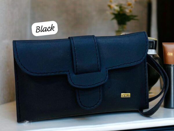 Compact Elegance – Small Leather Bag - Image 9