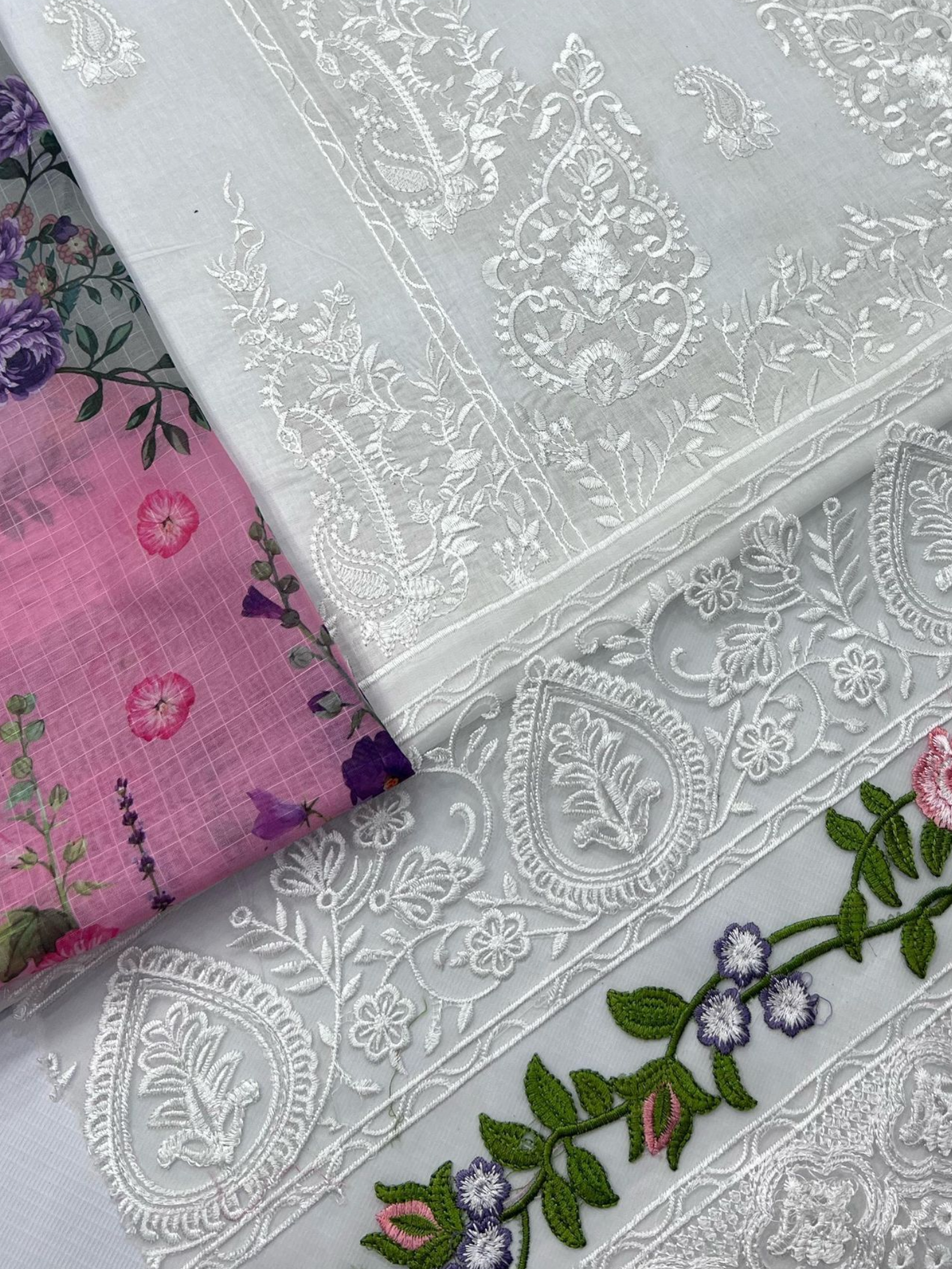 3 PC Suit Embroidered Lawn - Image 3